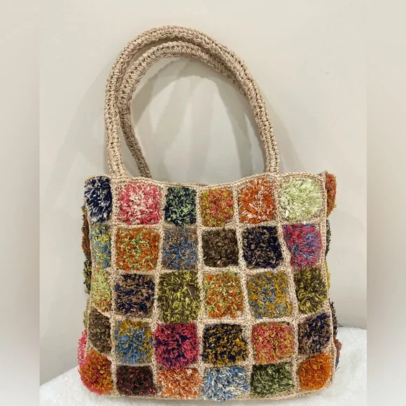 Raffia Crochet Tote Bag - Picture 10 of 17